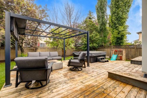 234 Strathridge Place Sw, Calgary, AB 