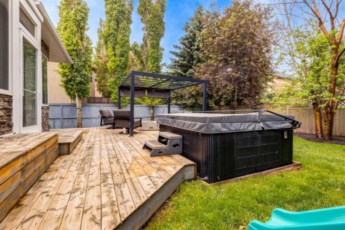 234 Strathridge Place Sw, Calgary, AB 