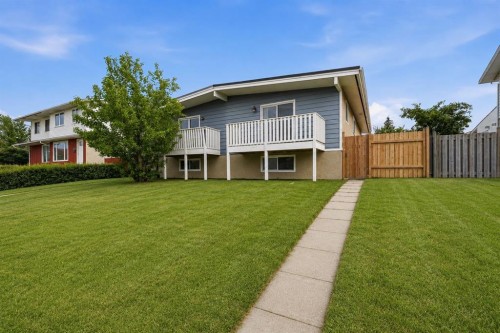 5626 Pensacola Crescent Se, Calgary, AB 