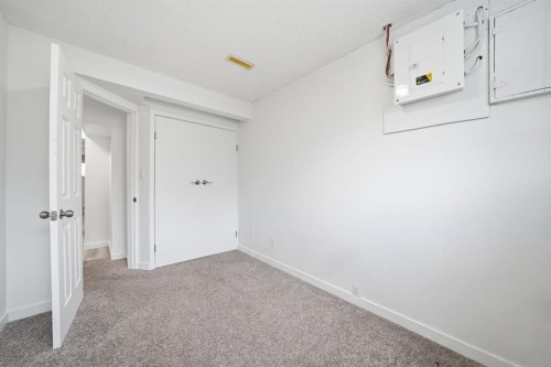 5626 Pensacola Crescent Se, Calgary, AB 