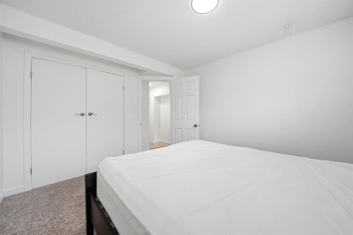5626 Pensacola Crescent Se, Calgary, AB 