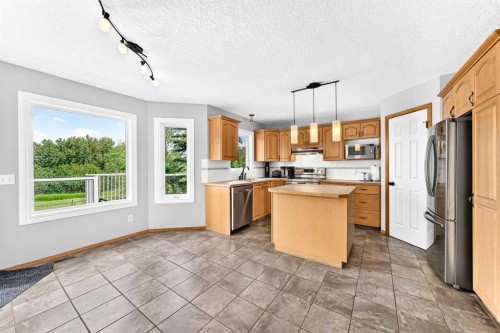 107 2A Avenue Nw, Diamond Valley, AB 