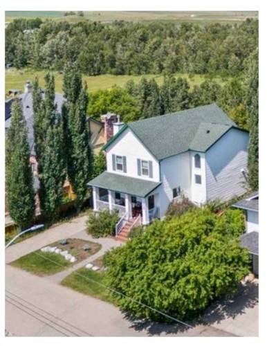 107 2A Avenue Nw, Diamond Valley, AB 