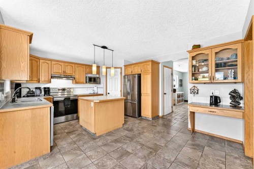107 2A Avenue Nw, Diamond Valley, AB 