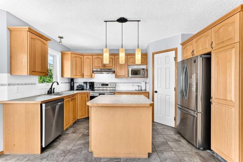 107 2A Avenue Nw, Diamond Valley, AB 
