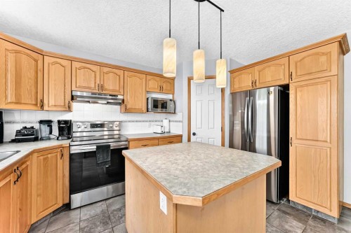 107 2A Avenue Nw, Diamond Valley, AB 