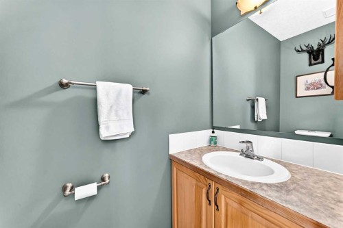 107 2A Avenue Nw, Diamond Valley, AB 