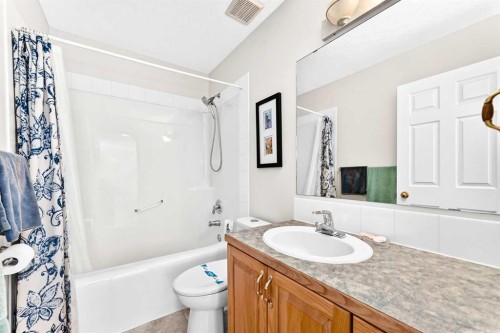 107 2A Avenue Nw, Diamond Valley, AB 