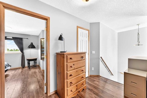 107 2A Avenue Nw, Diamond Valley, AB 