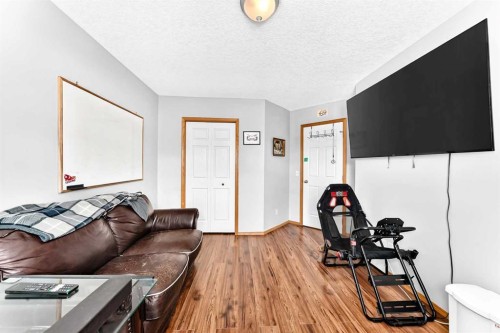 107 2A Avenue Nw, Diamond Valley, AB 
