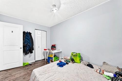 208 Temple Close Ne, Calgary, AB 
