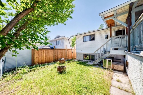 208 Temple Close Ne, Calgary, AB 