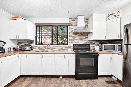 208 Temple Close Ne, Calgary, AB 