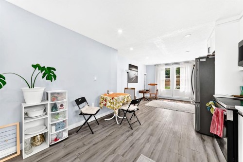 19 Berwick Crescent Nw, Calgary, AB - Indoor