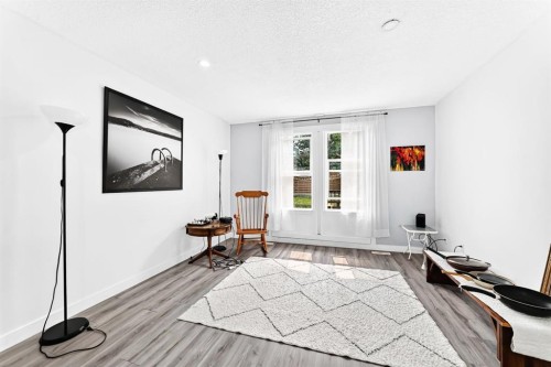 19 Berwick Crescent Nw, Calgary, AB - Indoor