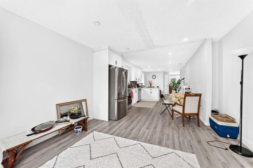 19 Berwick Crescent Nw, Calgary, AB - Indoor