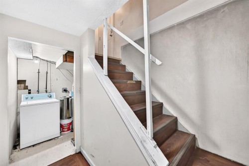 4940 Rundlewood Road Ne, Calgary, AB - Indoor