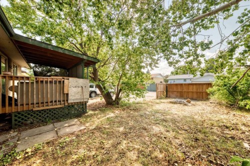 4940 Rundlewood Road Ne, Calgary, AB - Outdoor