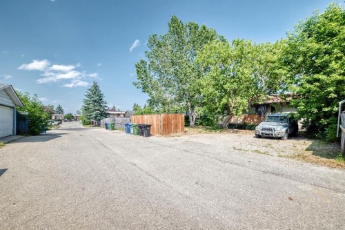 4940 Rundlewood Road Ne, Calgary, AB - Outdoor