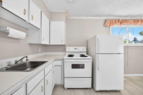 52 Doverdale Mews Se, Calgary, AB 