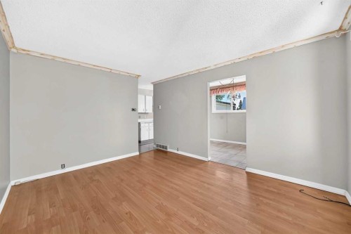 52 Doverdale Mews Se, Calgary, AB 