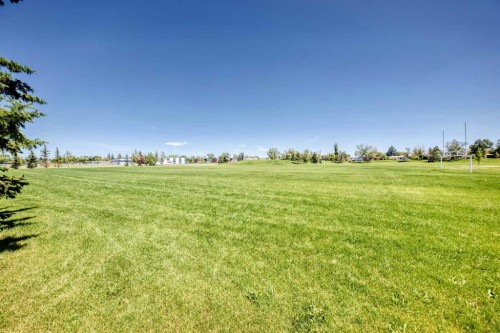 52 Doverdale Mews Se, Calgary, AB 