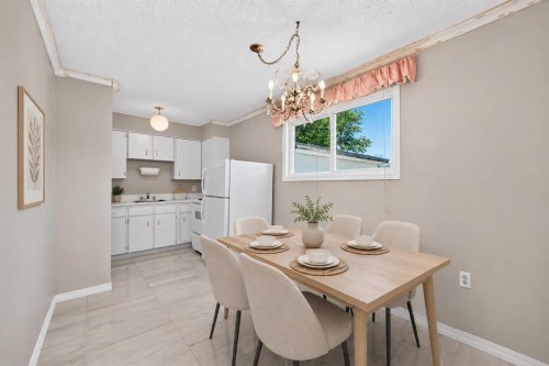 52 Doverdale Mews Se, Calgary, AB 