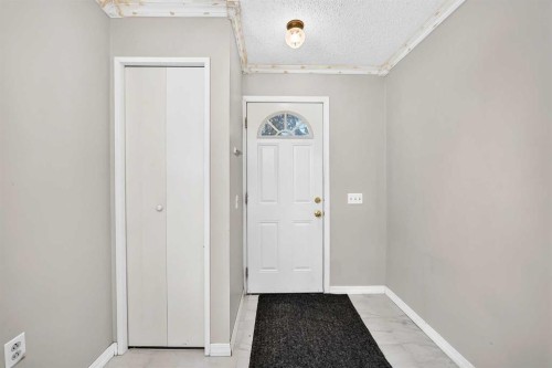 52 Doverdale Mews Se, Calgary, AB 