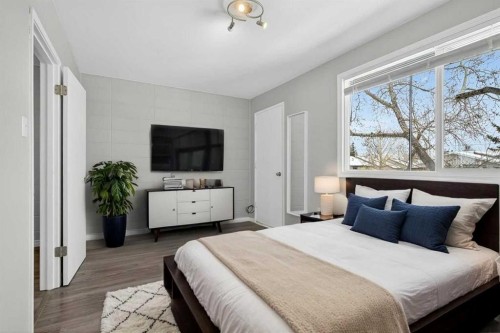303-2211 19 Street Ne, Calgary, AB - Indoor Photo Showing Bedroom