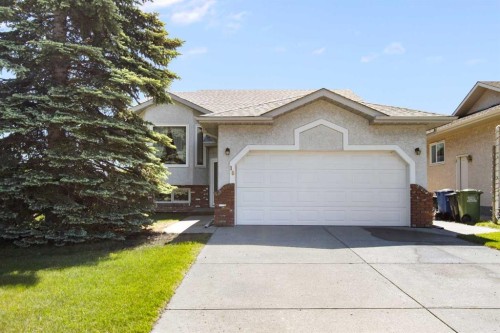 18 West Park Place  Cochrane, AB T4C 1J7