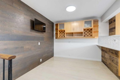112-1190 Ranchview Road Nw, Calgary, AB - Indoor Photo Showing Kitchen