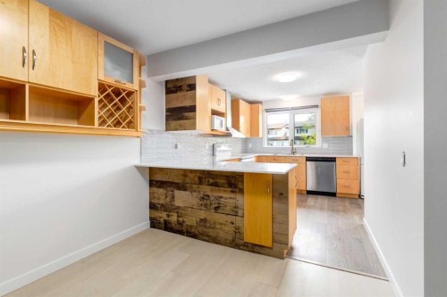 112-1190 Ranchview Road Nw, Calgary, AB - Indoor Photo Showing Kitchen
