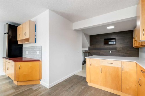 112-1190 Ranchview Road Nw, Calgary, AB - Indoor Photo Showing Kitchen