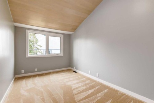 112-1190 Ranchview Road Nw, Calgary, AB - Indoor Photo Showing Other Room