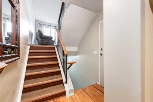 112-1190 Ranchview Road Nw, Calgary, AB - Indoor Photo Showing Other Room