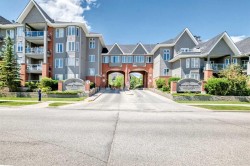 359-15 Everstone Drive SW Calgary, AB T2Y 5B5