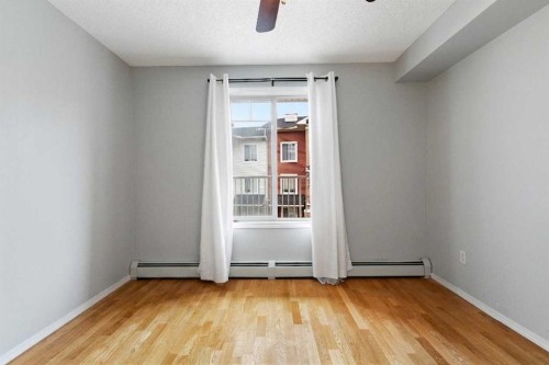 1102-70 Panamount Drive Nw, Calgary, AB - Indoor Photo Showing Other Room