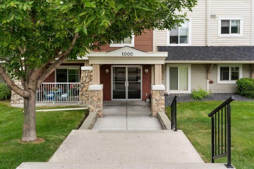 1102-70 Panamount Drive Nw, Calgary, AB - Outdoor