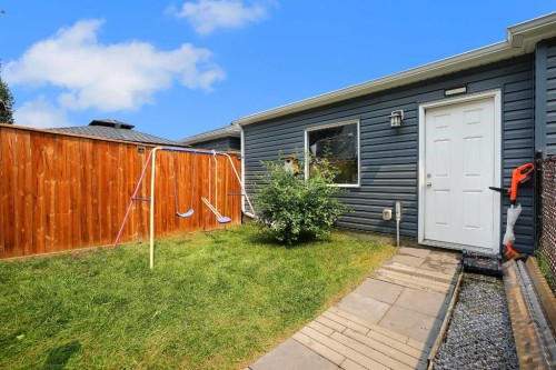 42 Midtown Boulevard Sw, Airdrie, AB - Outdoor