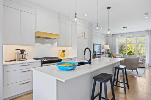 3044 85 Street Sw, Calgary, AB - Indoor Photo Showing Kitchen With Upgraded Kitchen