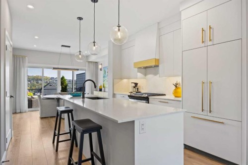 3044 85 Street Sw, Calgary, AB - Indoor Photo Showing Kitchen With Upgraded Kitchen