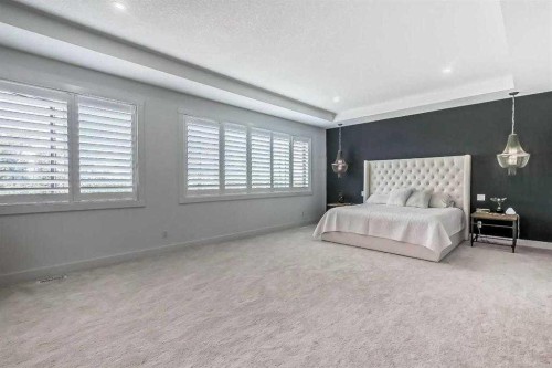 276 Cranbrook Point Se, Calgary, AB - Indoor Photo Showing Bedroom