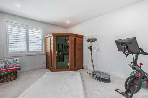 276 Cranbrook Point Se, Calgary, AB - Indoor Photo Showing Gym Room