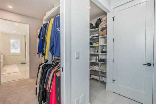 276 Cranbrook Point Se, Calgary, AB - Indoor With Storage