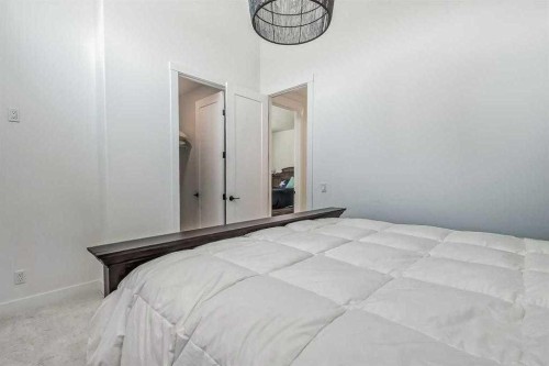 276 Cranbrook Point Se, Calgary, AB - Indoor Photo Showing Bedroom
