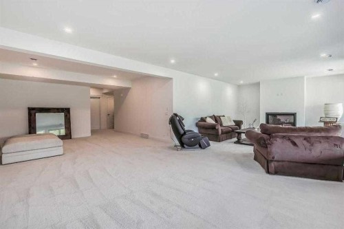 276 Cranbrook Point Se, Calgary, AB - Indoor