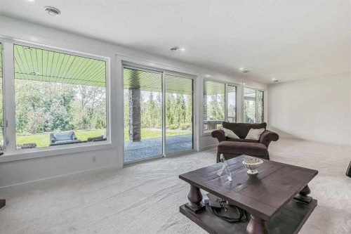 276 Cranbrook Point Se, Calgary, AB - Indoor Photo Showing Living Room