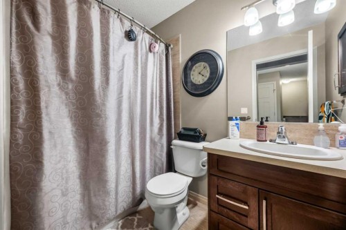 116 Drake Landing Loop, Okotoks, AB - Indoor Photo Showing Bathroom