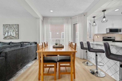 957 Applewood Drive Se, Calgary, AB 
