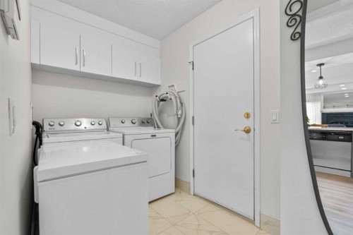 957 Applewood Drive Se, Calgary, AB 